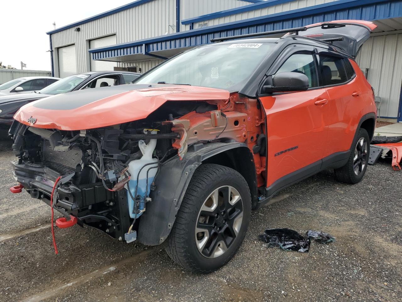 3C4NJDDB0JT280920 2018 JEEP COMPASS - Image 1