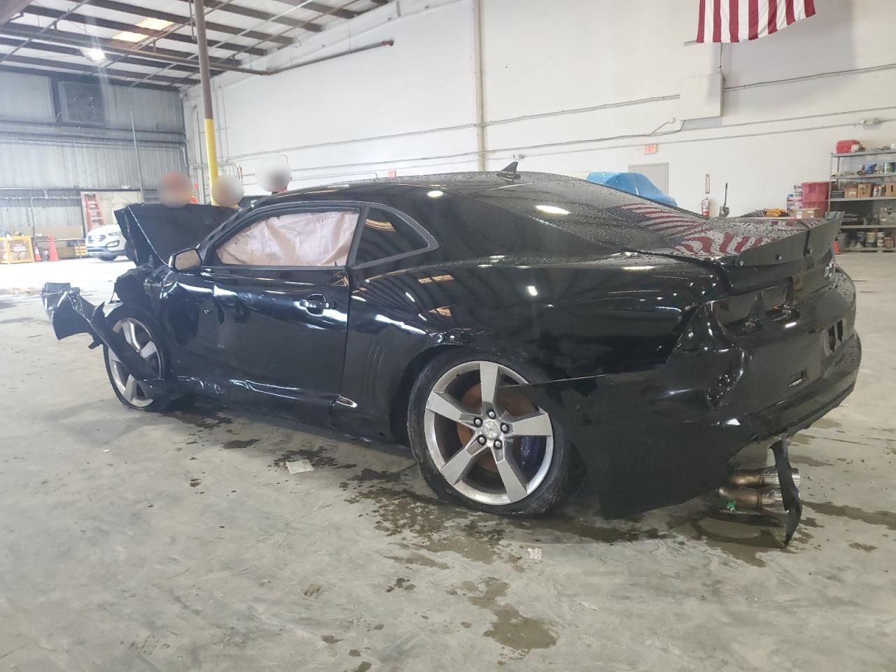 2010 Chevrolet Camaro - Image 2
