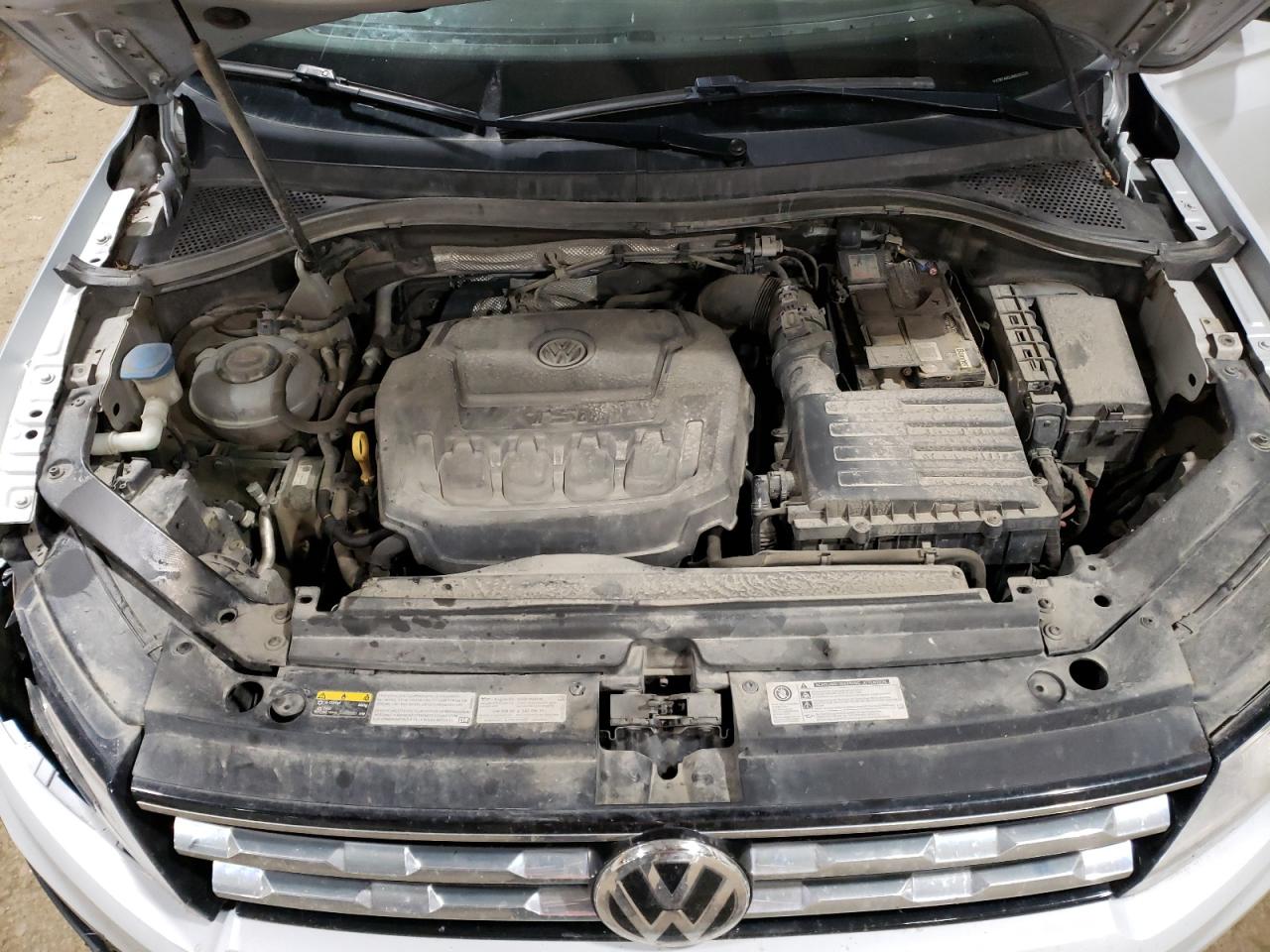 3VV2B7AX2JM035226 2018 Volkswagen Tiguan Se