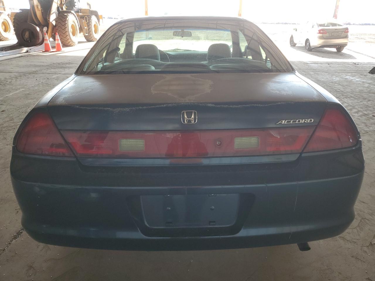 2000 Honda Accord Lx VIN: 1HGCG3163YA008792 Lot: 71320354