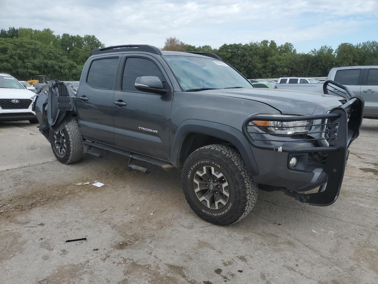 2018 Toyota Tacoma - Image 4