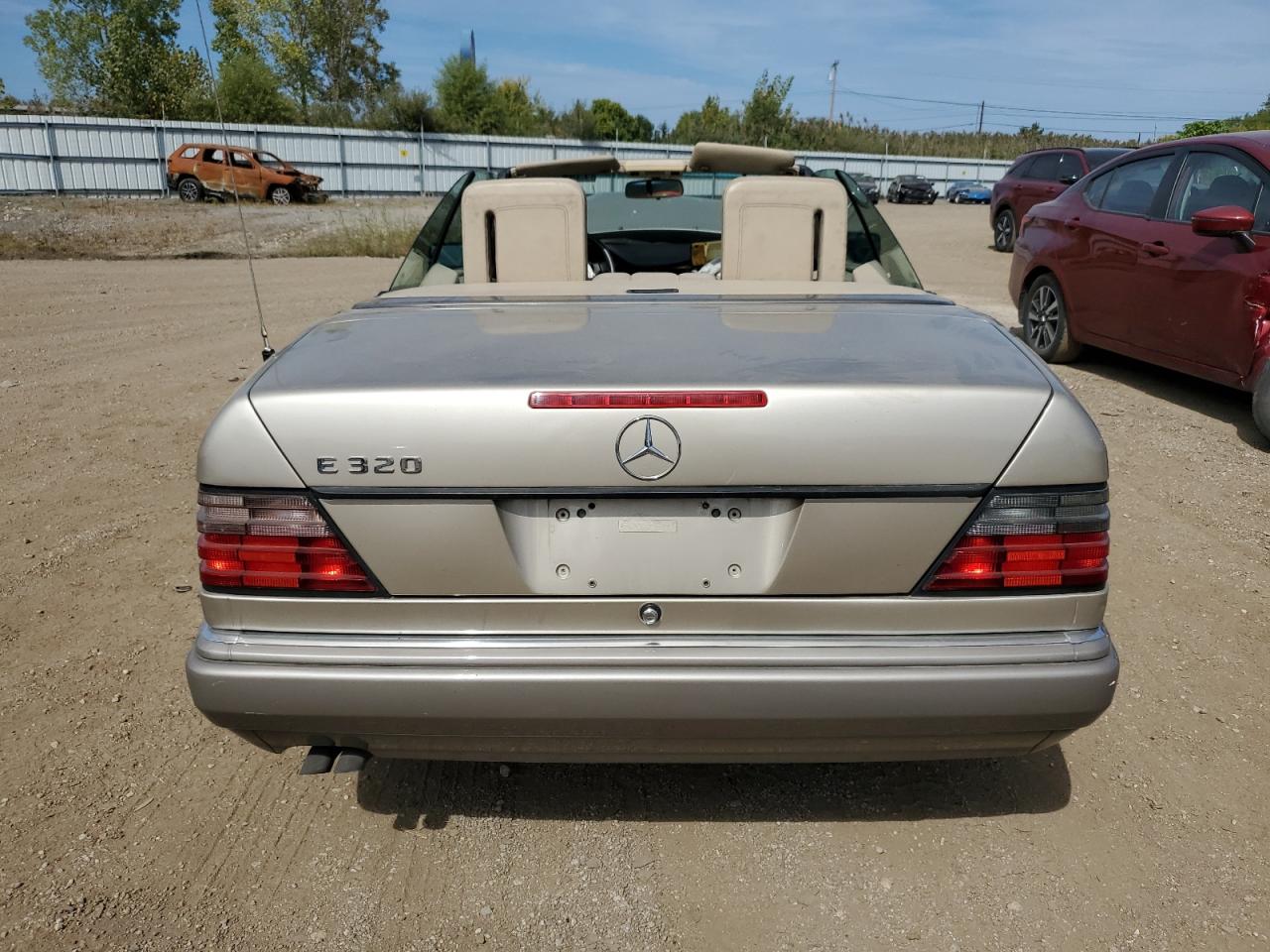 1995 Mercedes-Benz E 320 VIN: WDBEA66EXSC176515 Lot: 71495944