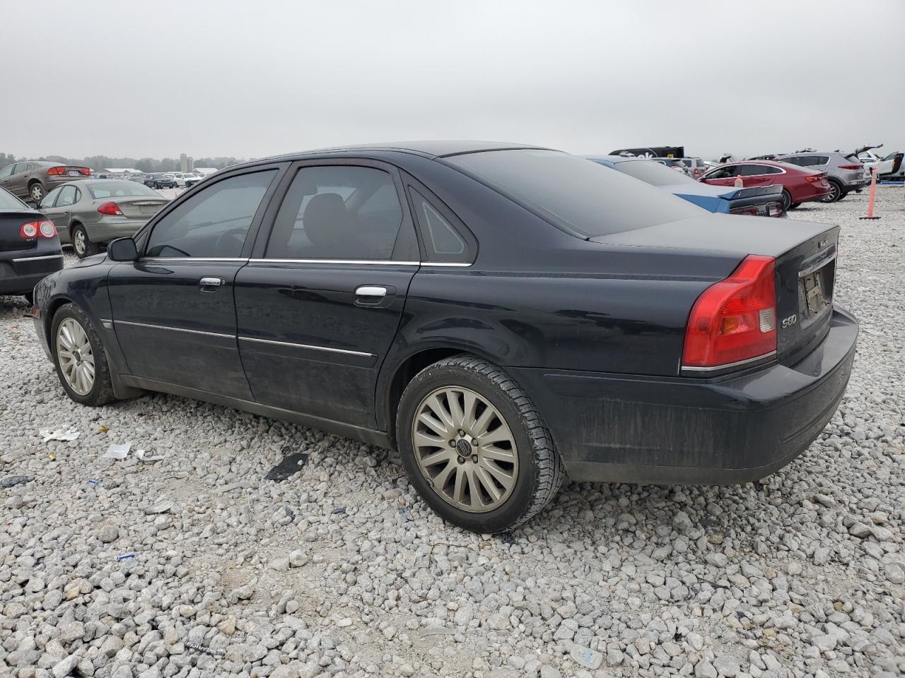 2004 Volvo S80 - Image 2