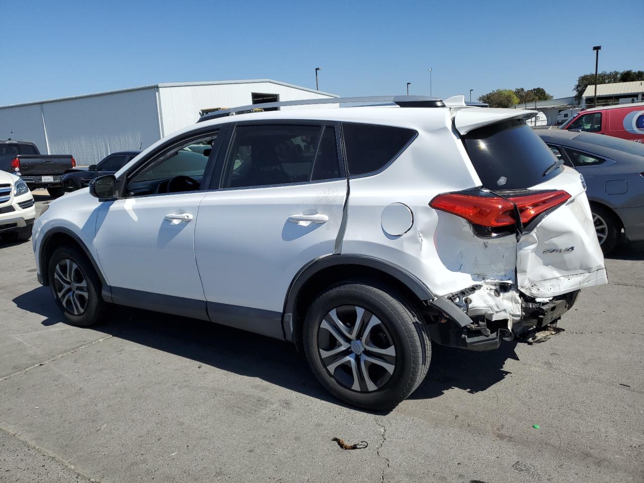 2T3ZFREV0GW282922 2016 TOYOTA RAV 4 - Image 2