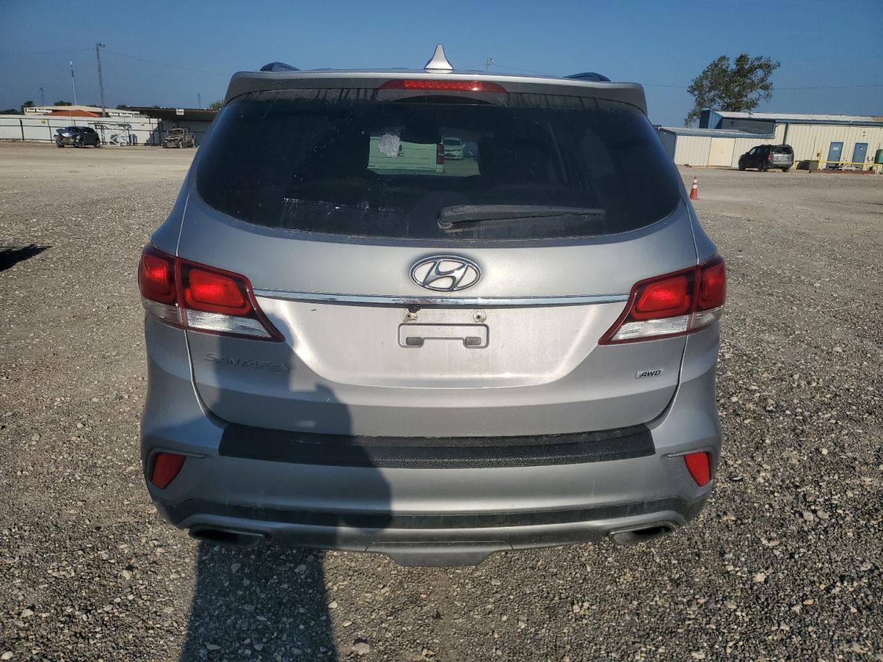 KM8SNDHF7HU174030 2017 Hyundai Santa Fe Se