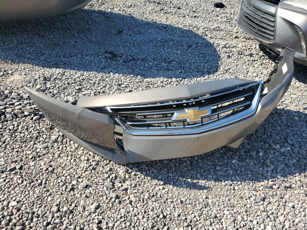 2G1105S36J9104355 2018 Chevrolet Impala Lt