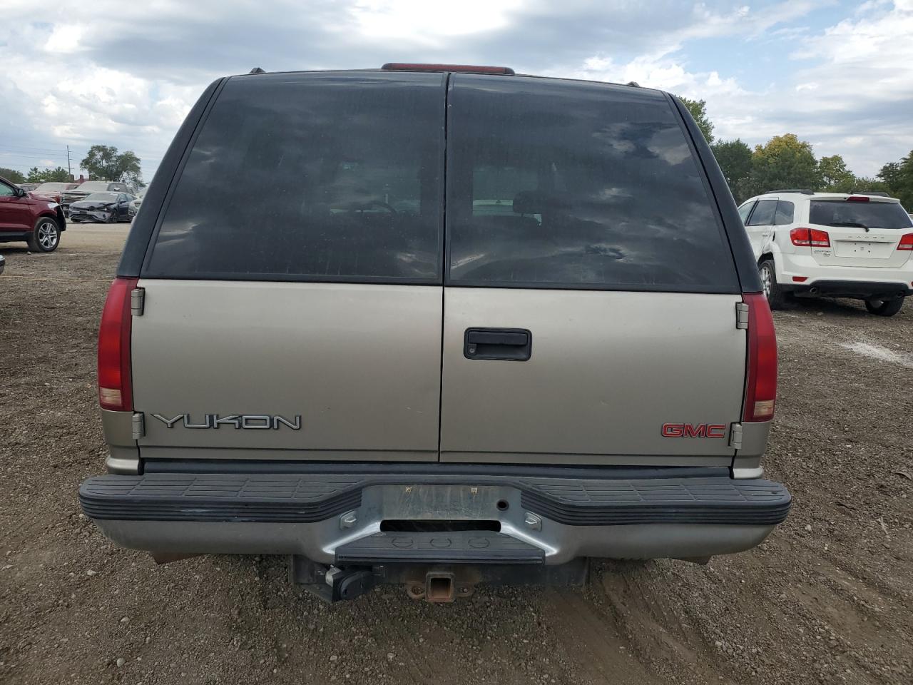 1GKEK13R9XJ787877 1999 GMC Yukon