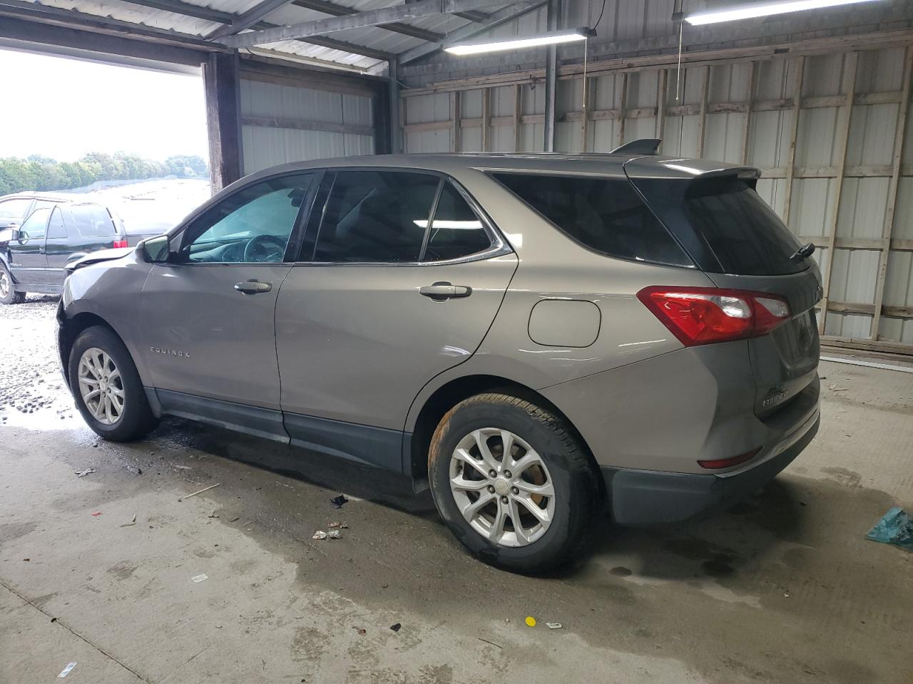 3GNAXJEV6JL114672 2018 CHEVROLET EQUINOX - Image 2