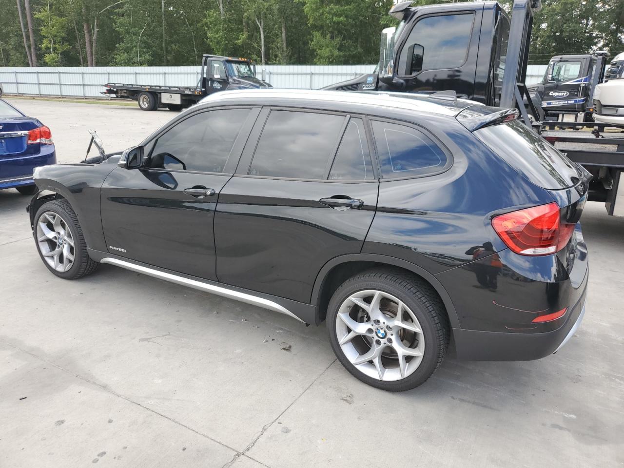 WBAVL1C50FVY25104 2015 BMW X1 - Image 2