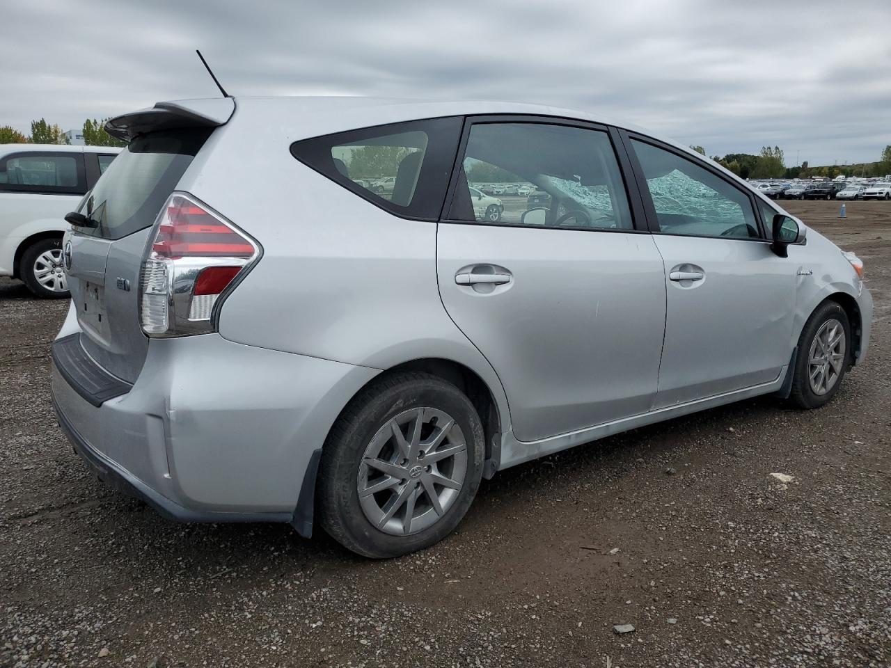 JTDZN3EU4GJ049910 2016 Toyota Prius V