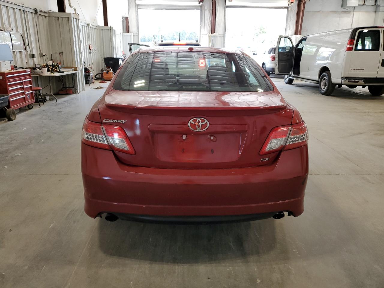 2010 Toyota Camry Base VIN: 4T1BF3EK4AU033866 Lot: 70826534