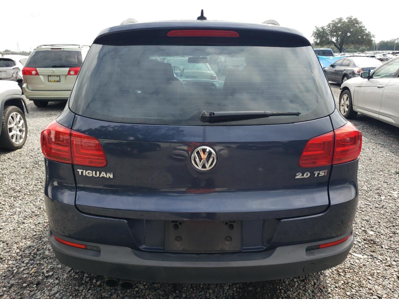 WVGAV7AX8FW506221 2015 Volkswagen Tiguan S