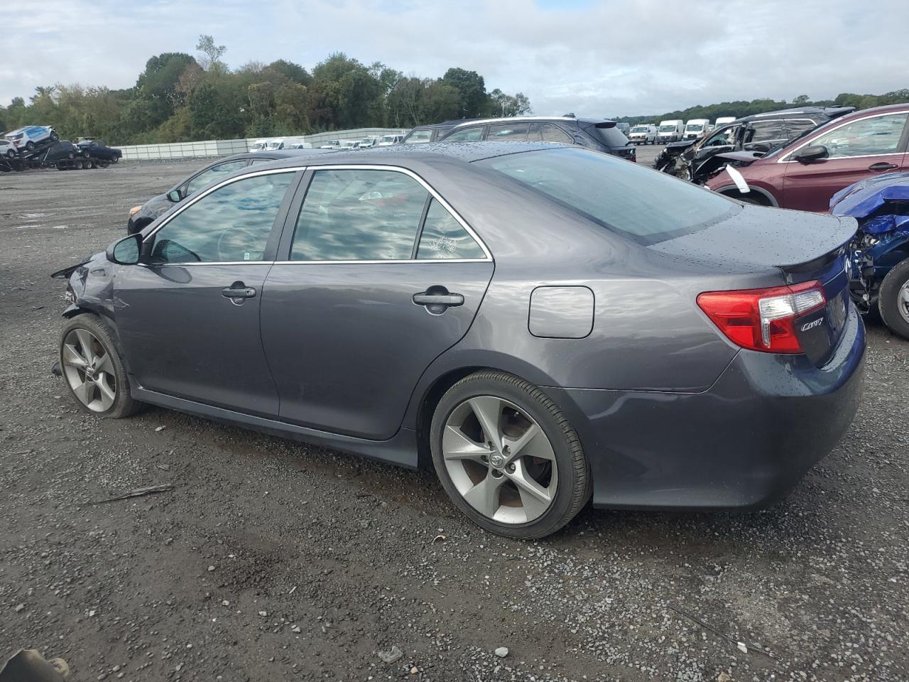 2014 Toyota Camry - Image 2