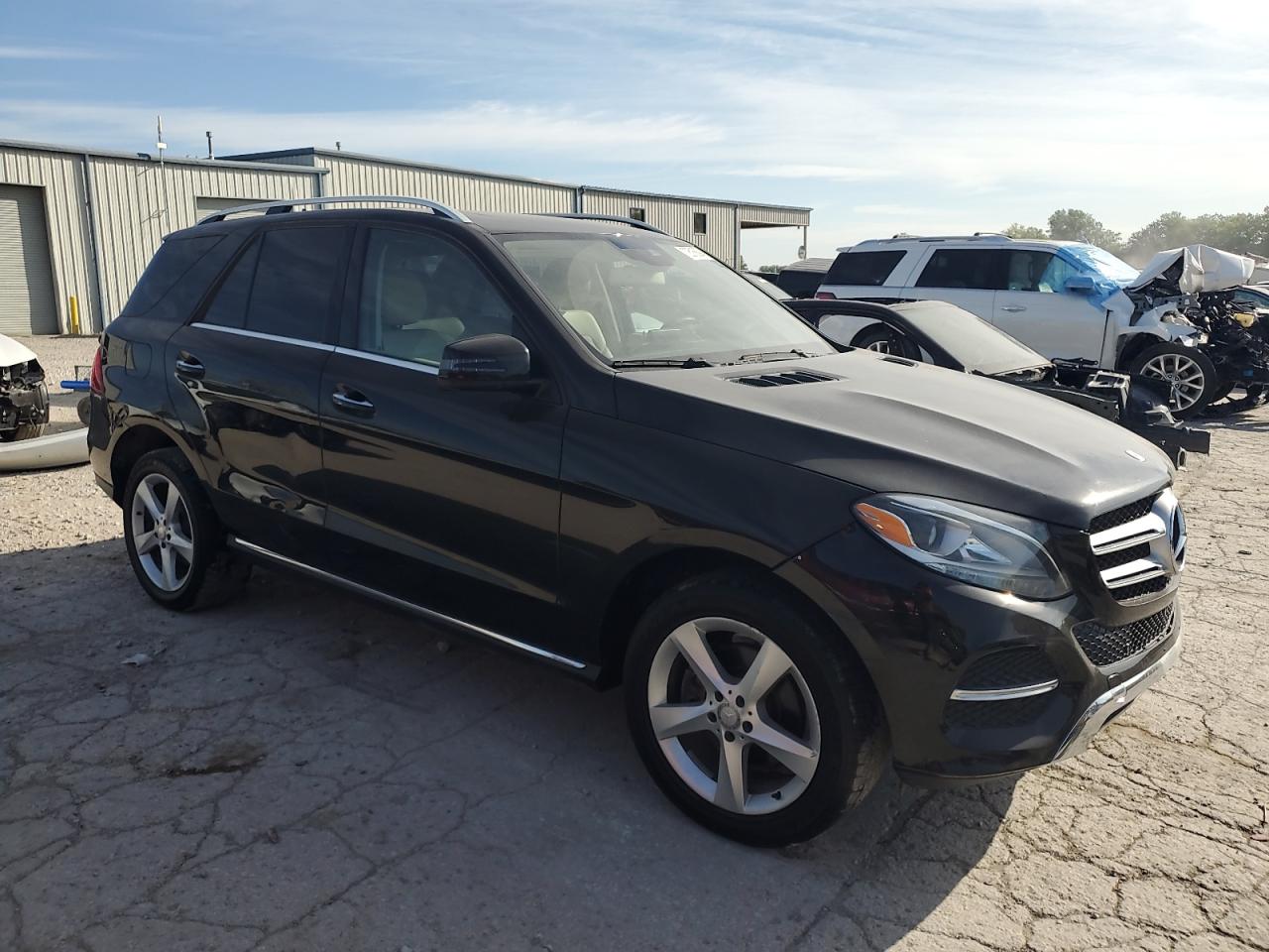 VIN 4JGDA5HB1GA769480 2016 MERCEDES-BENZ GLE-CLASS no.4