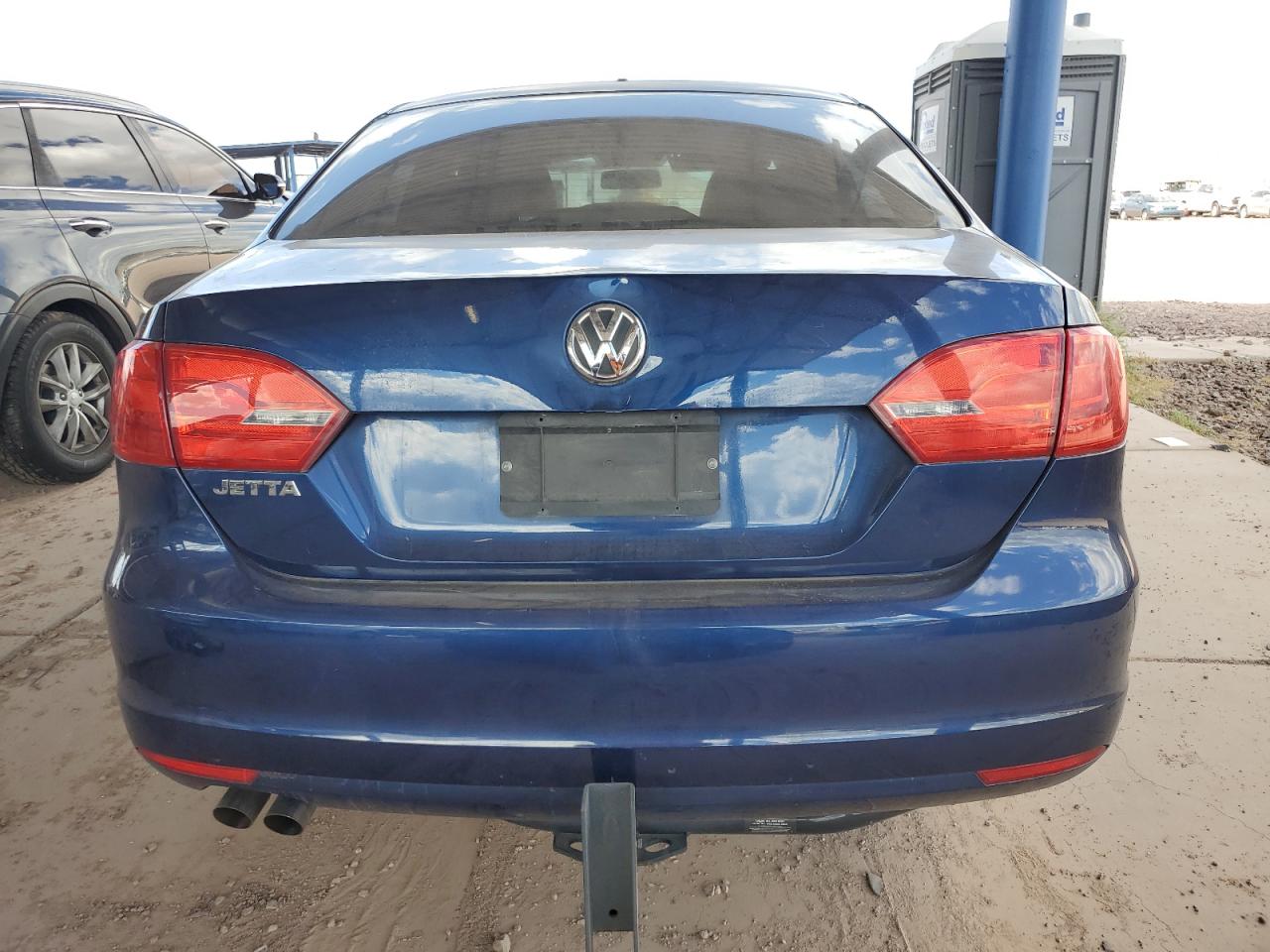 2011 Volkswagen Jetta Base VIN: 3VW2K7AJ7BM094135 Lot: 71879164