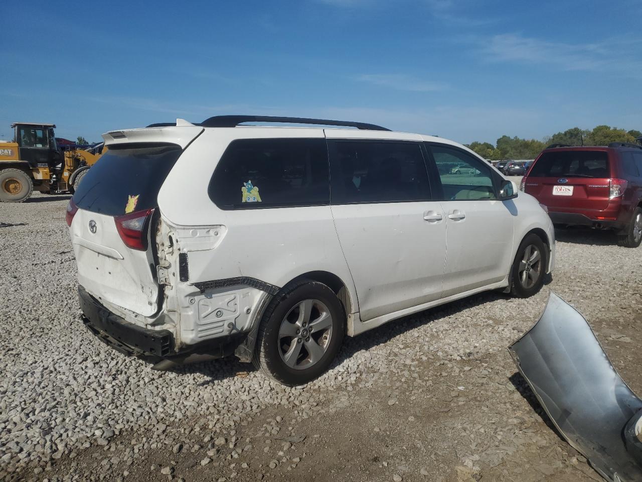 2018 Toyota Sienna Le VIN: 5TDKZ3DC9JS954975 Lot: 71101544