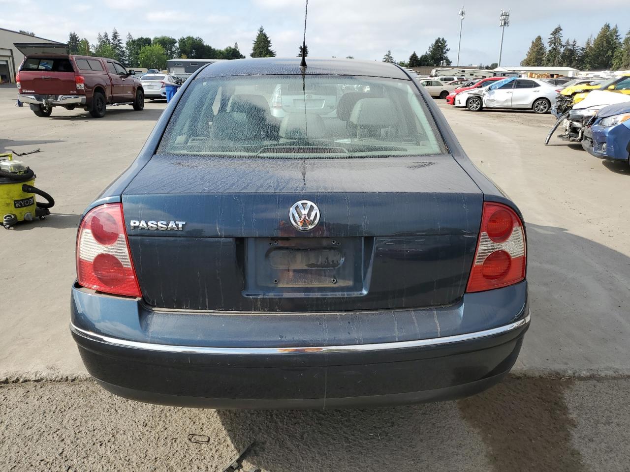 WVWAD63B95E054576 2005 Volkswagen Passat Gls