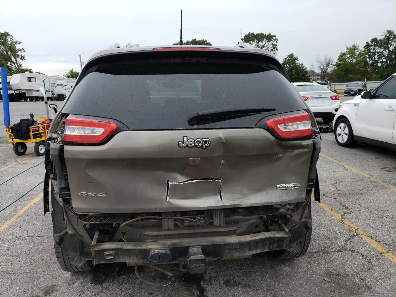 2016 Jeep Cherokee Latitude VIN: 1C4PJMCS8GW241263 Lot: 73146334