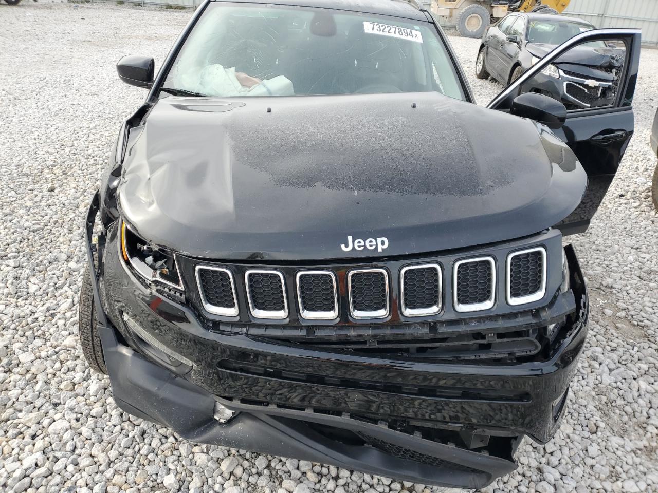 3C4NJDBB0JT200552 2018 Jeep Compass Latitude