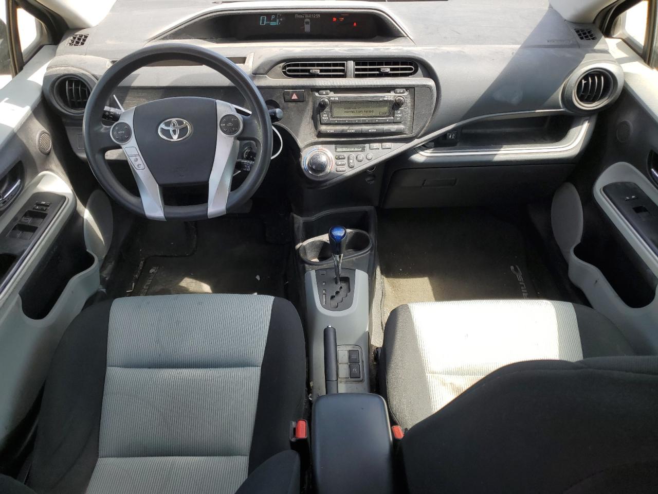 JTDKDTB33E1569819 2014 Toyota Prius C