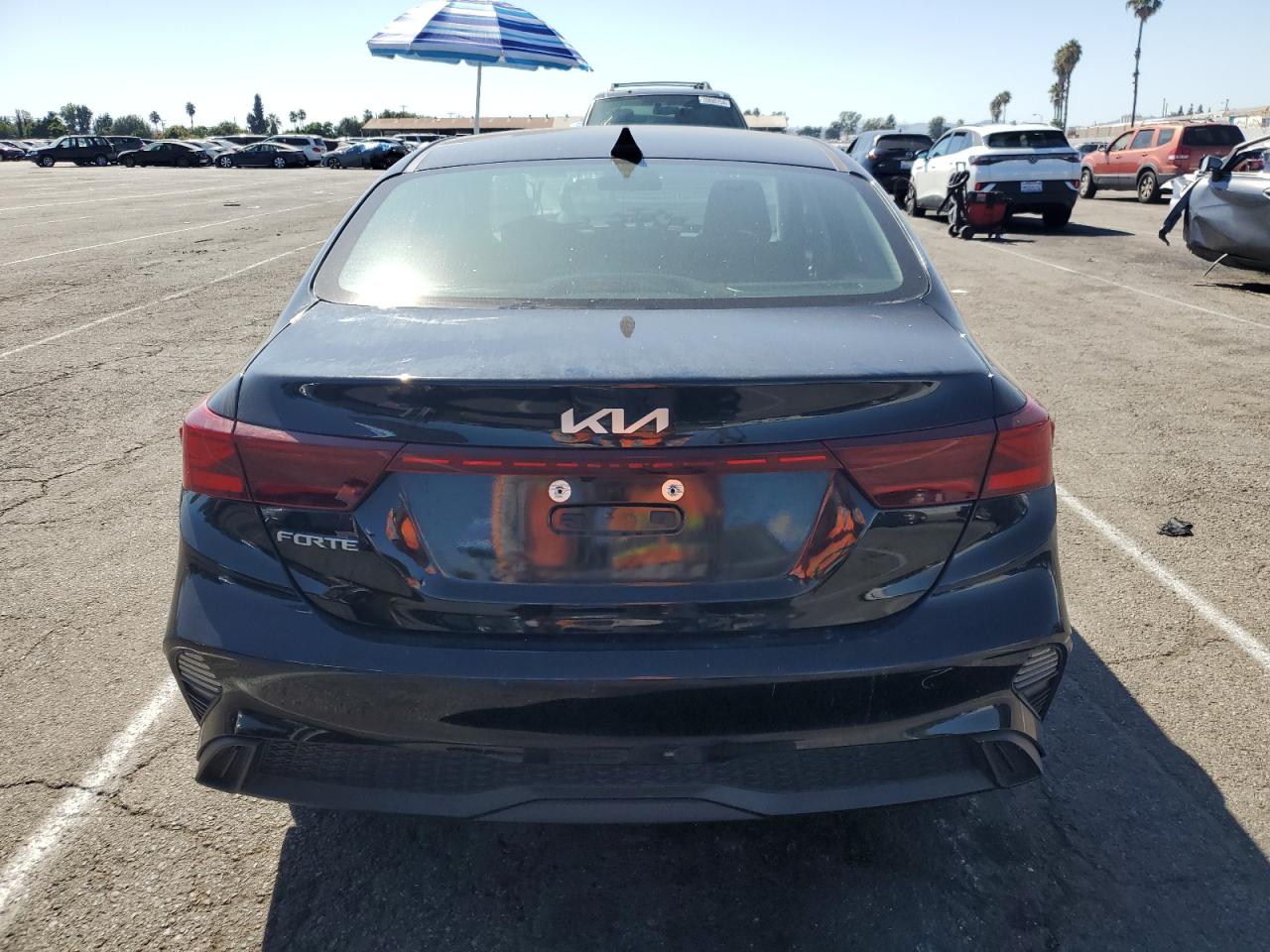 2023 Kia Forte Lx VIN: 3KPF24AD8PE555227 Lot: 70885394