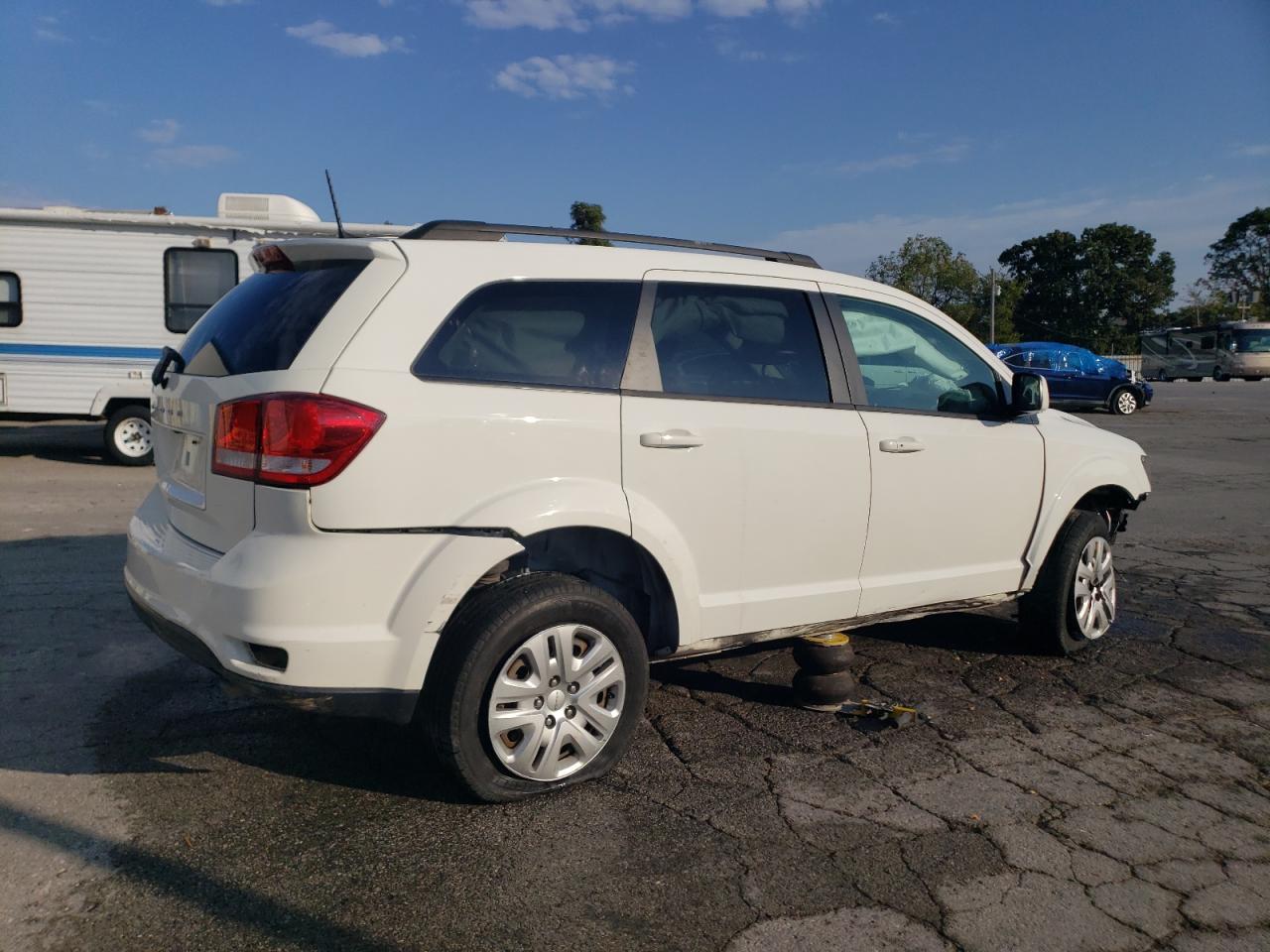 2019 Dodge Journey - Image 3