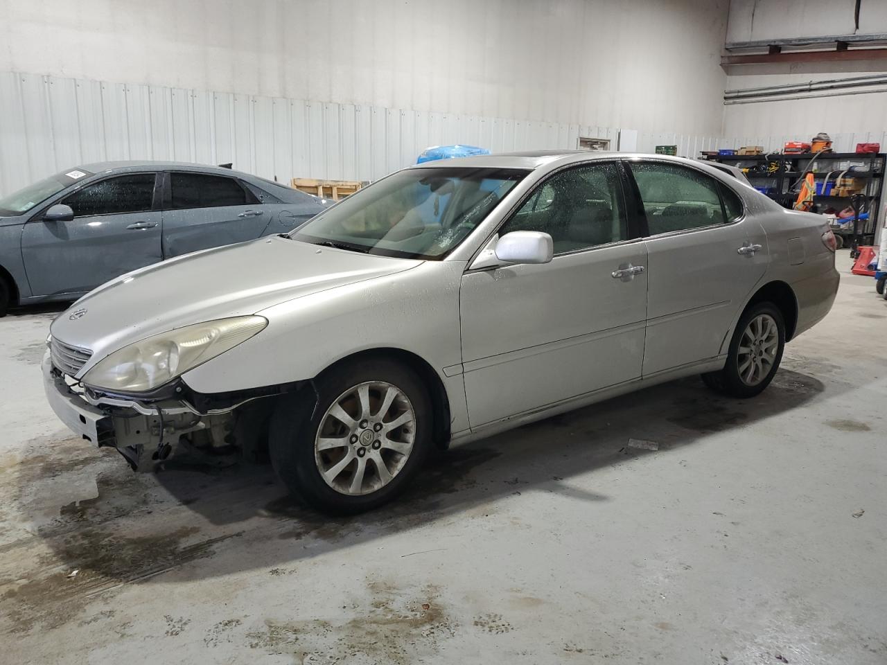 2002 Lexus ES - Image 1