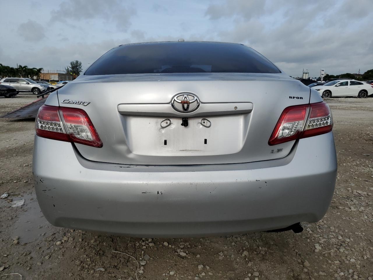 2011 Toyota Camry Base VIN: 4T1BF3EK5BU735826 Lot: 73569574