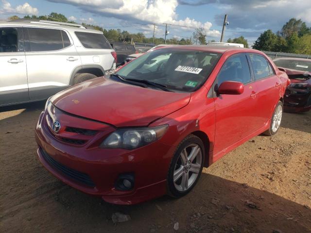  TOYOTA COROLLA 2013 Czerwony