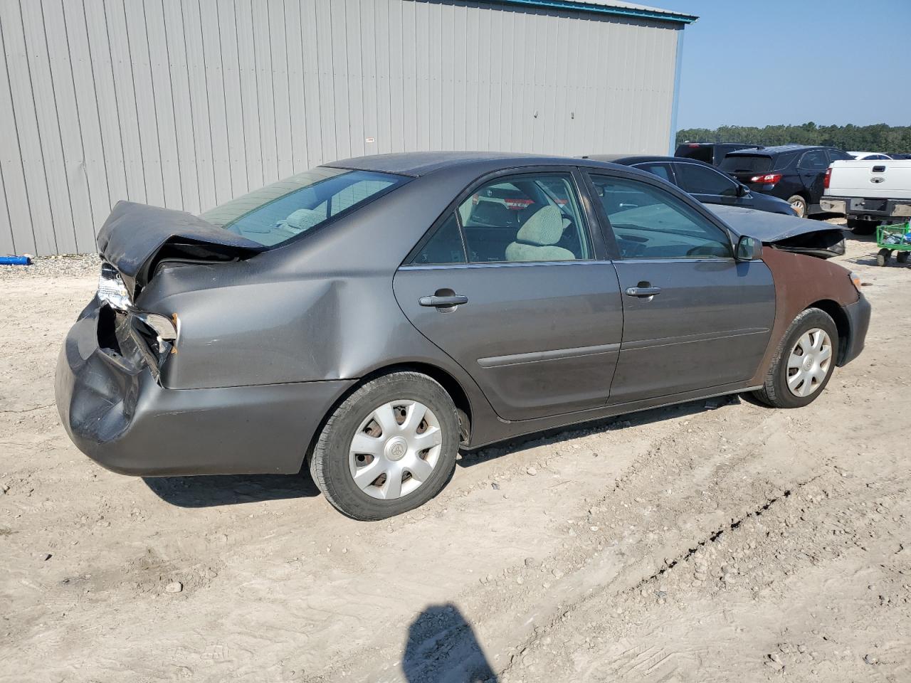 4T1BE32K74U842225 2004 Toyota Camry Le