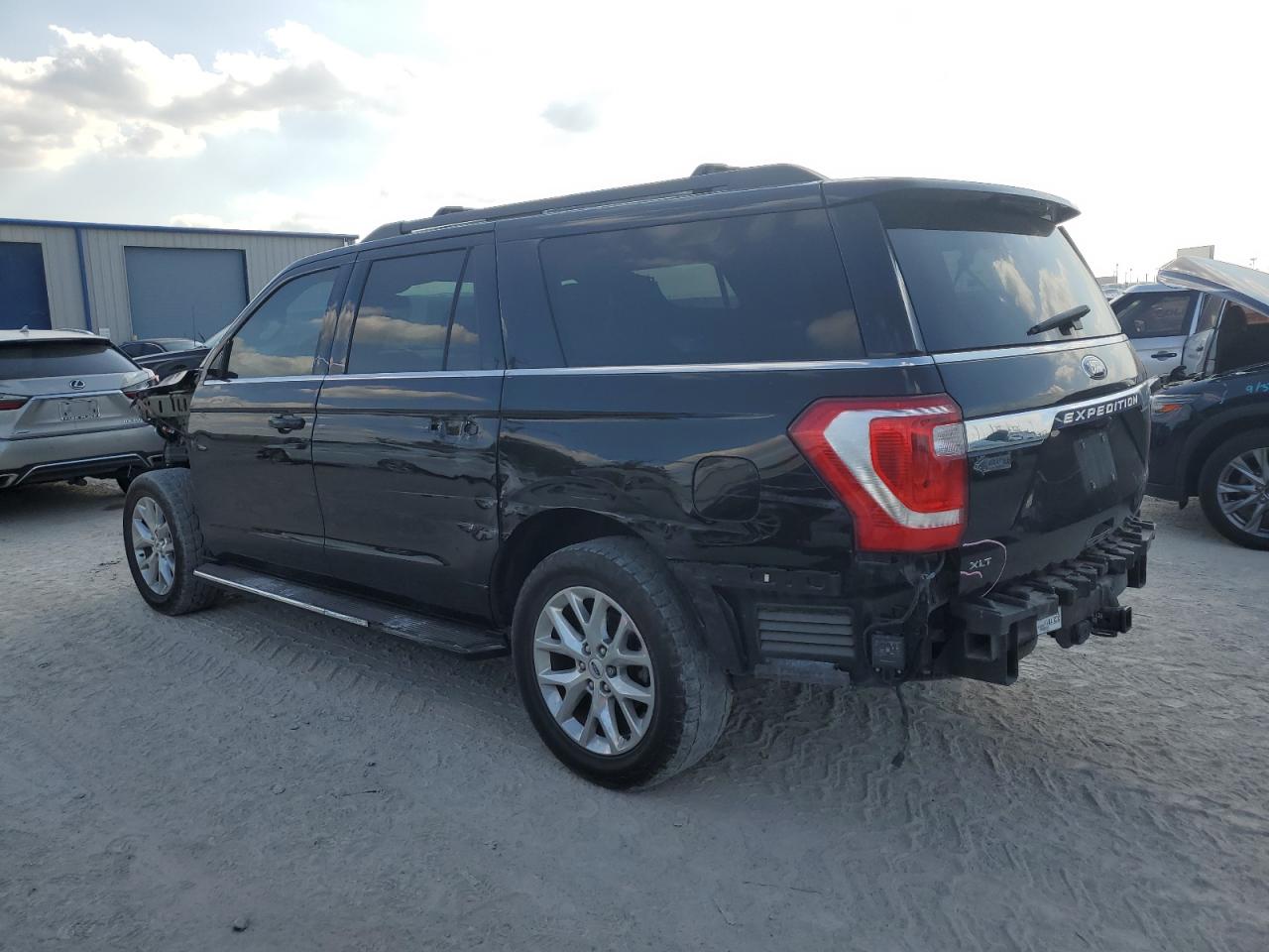 1FMJK1HT5MEA73596 2021 Ford Expedition Max Xlt