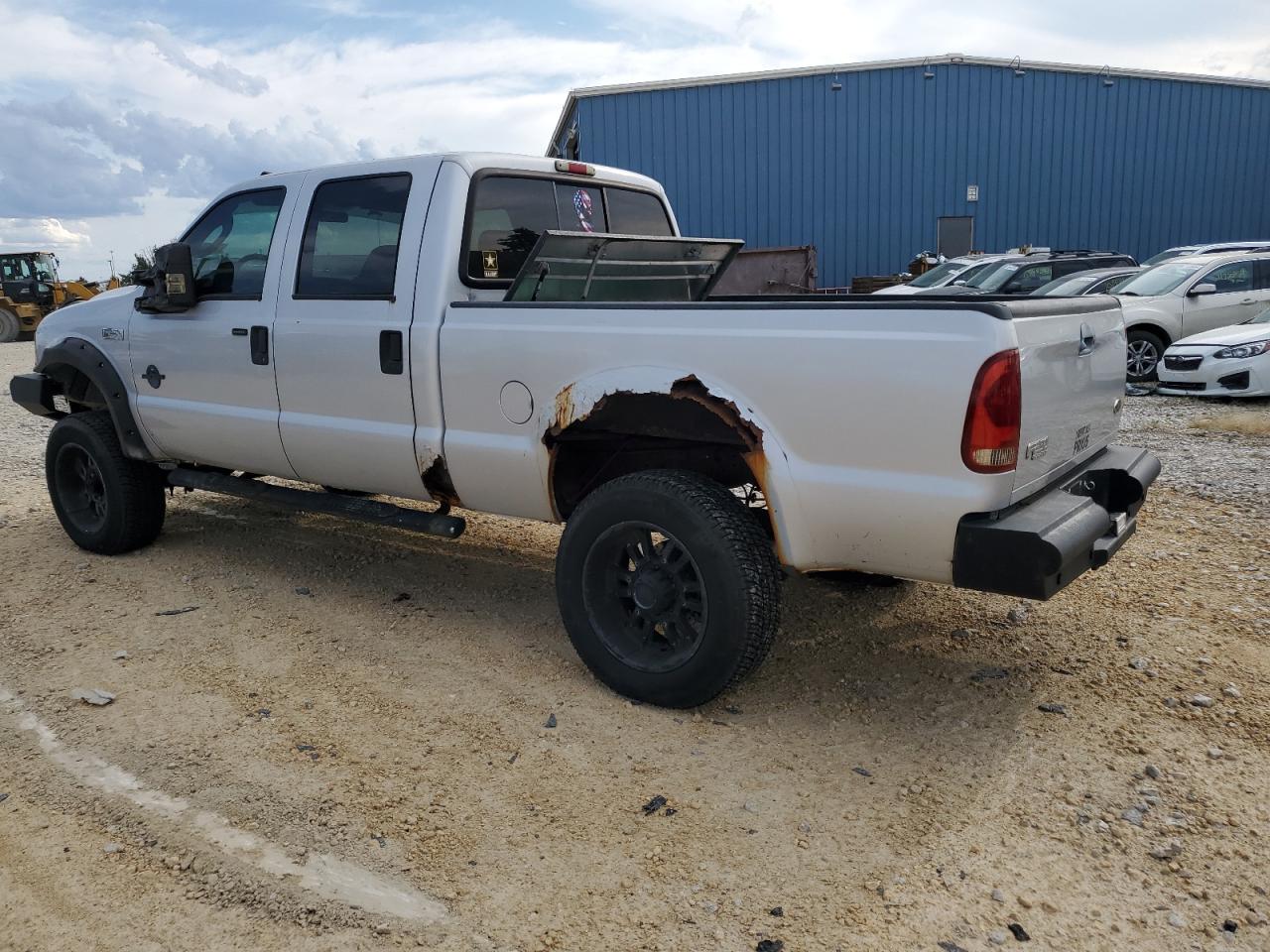 2004 Ford F250 - Image 2