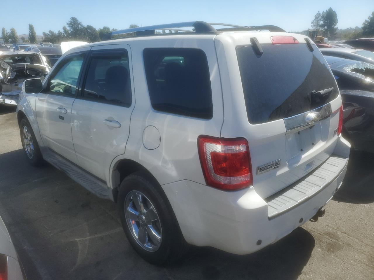 2010 Ford Escape - Image 2
