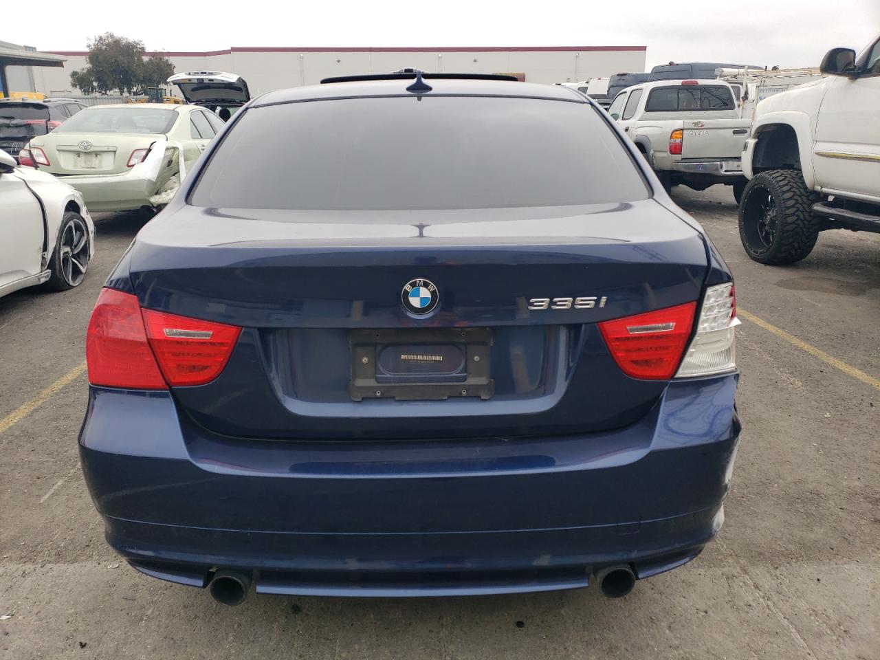 2011 BMW 335 Xi VIN: WBAPL5C5XBA742958 Lot: 72957394