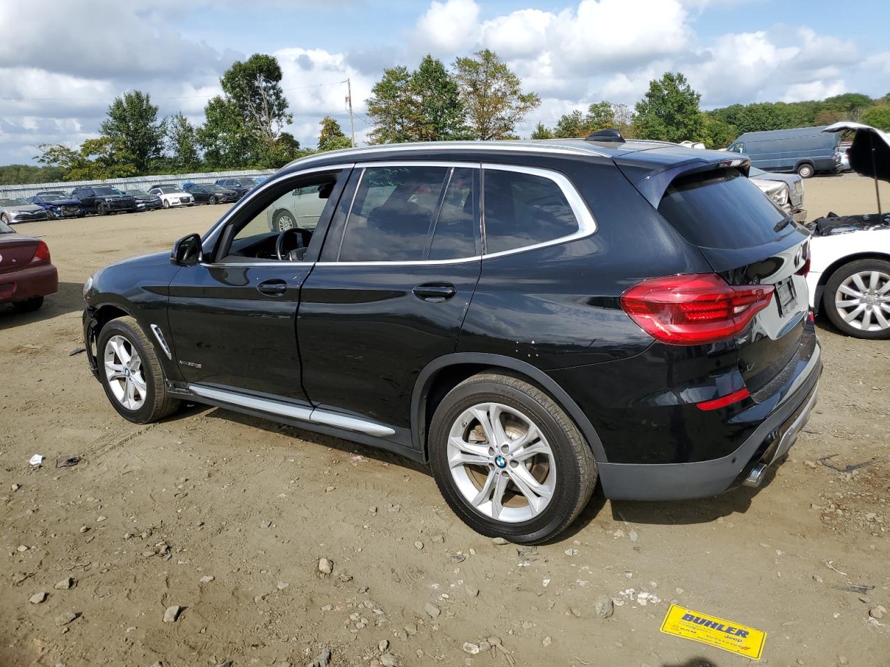 VIN 5UXTR9C56JLC73475 2018 BMW X3 no.2