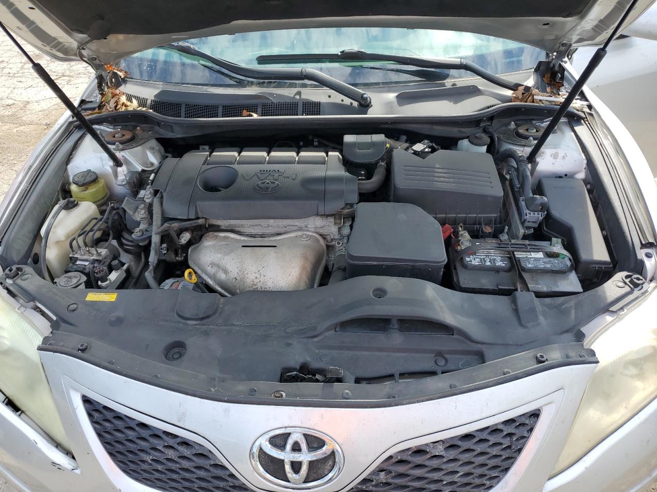 2011 Toyota Camry - Image 13