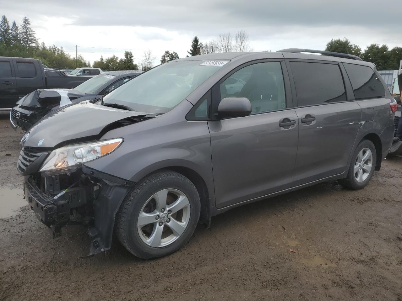 5TDZZ3DC3HS776280 2017 TOYOTA SIENNA - Image 1