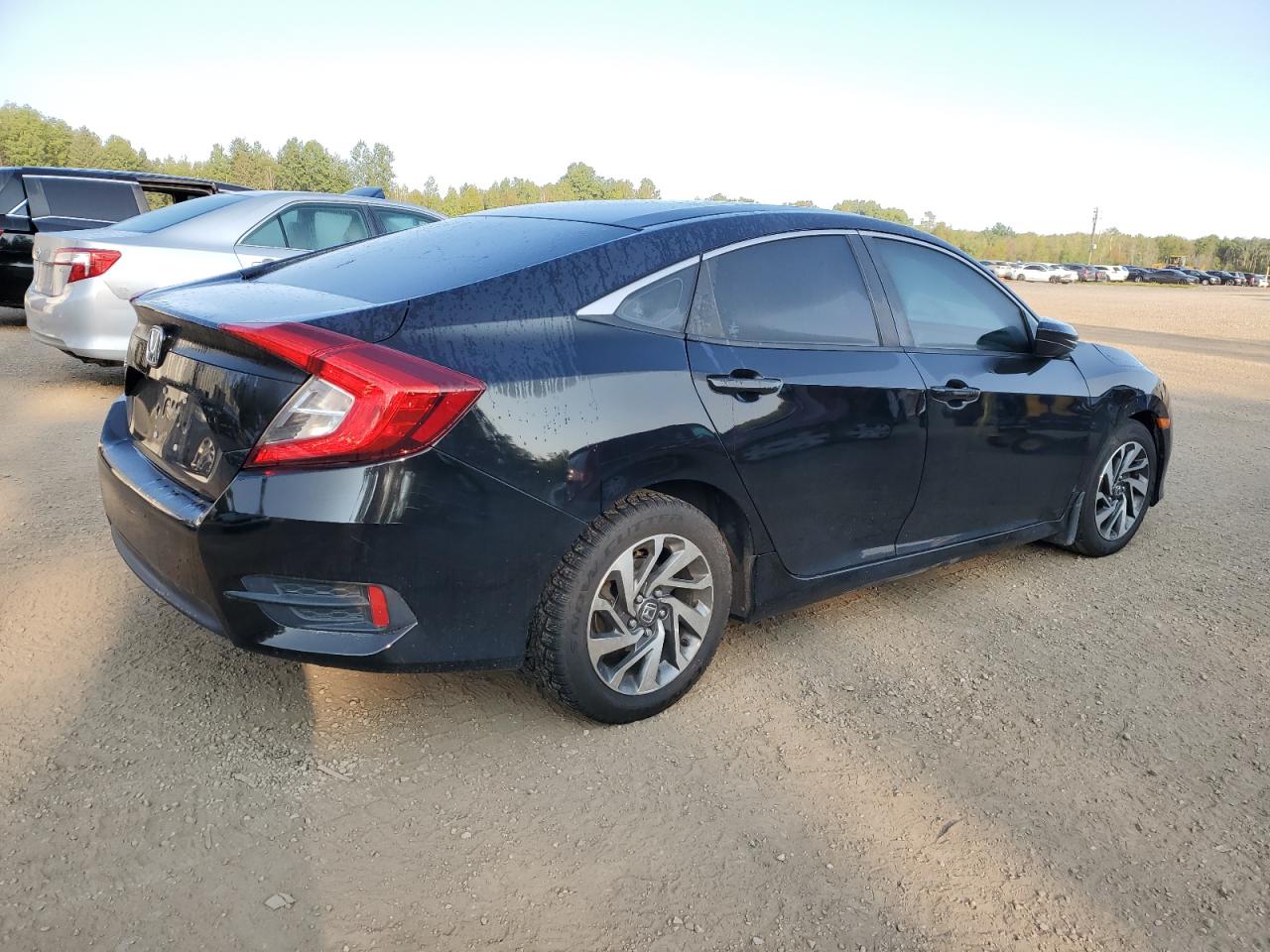 2018 Honda Civic Lx VIN: 2HGFC2F56JH014676 Lot: 68320204