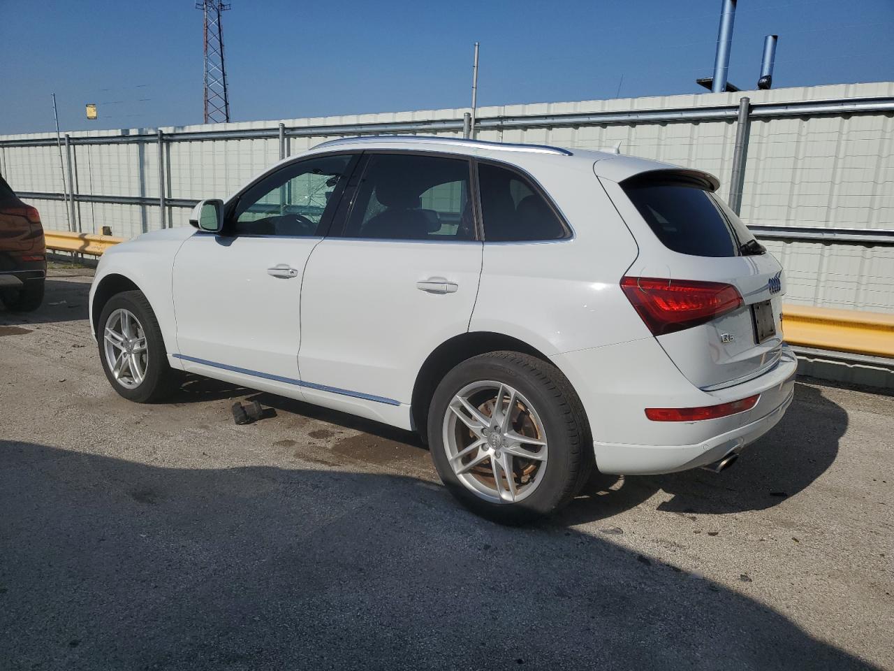 WA1L2AFP1GA125069 2016 AUDI Q5 - Image 2