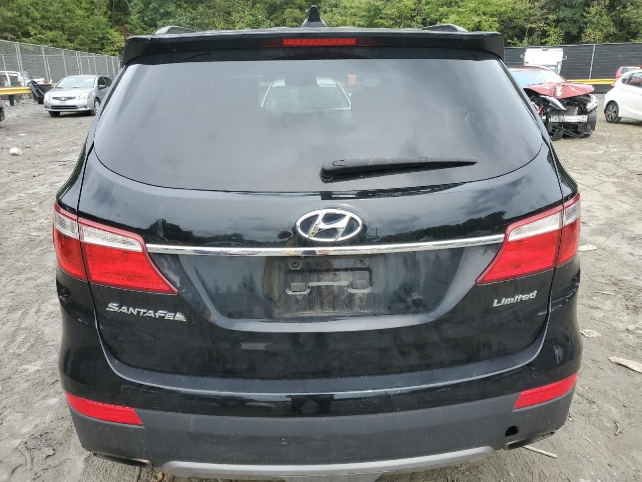2015 Hyundai Santa Fe - Image 6