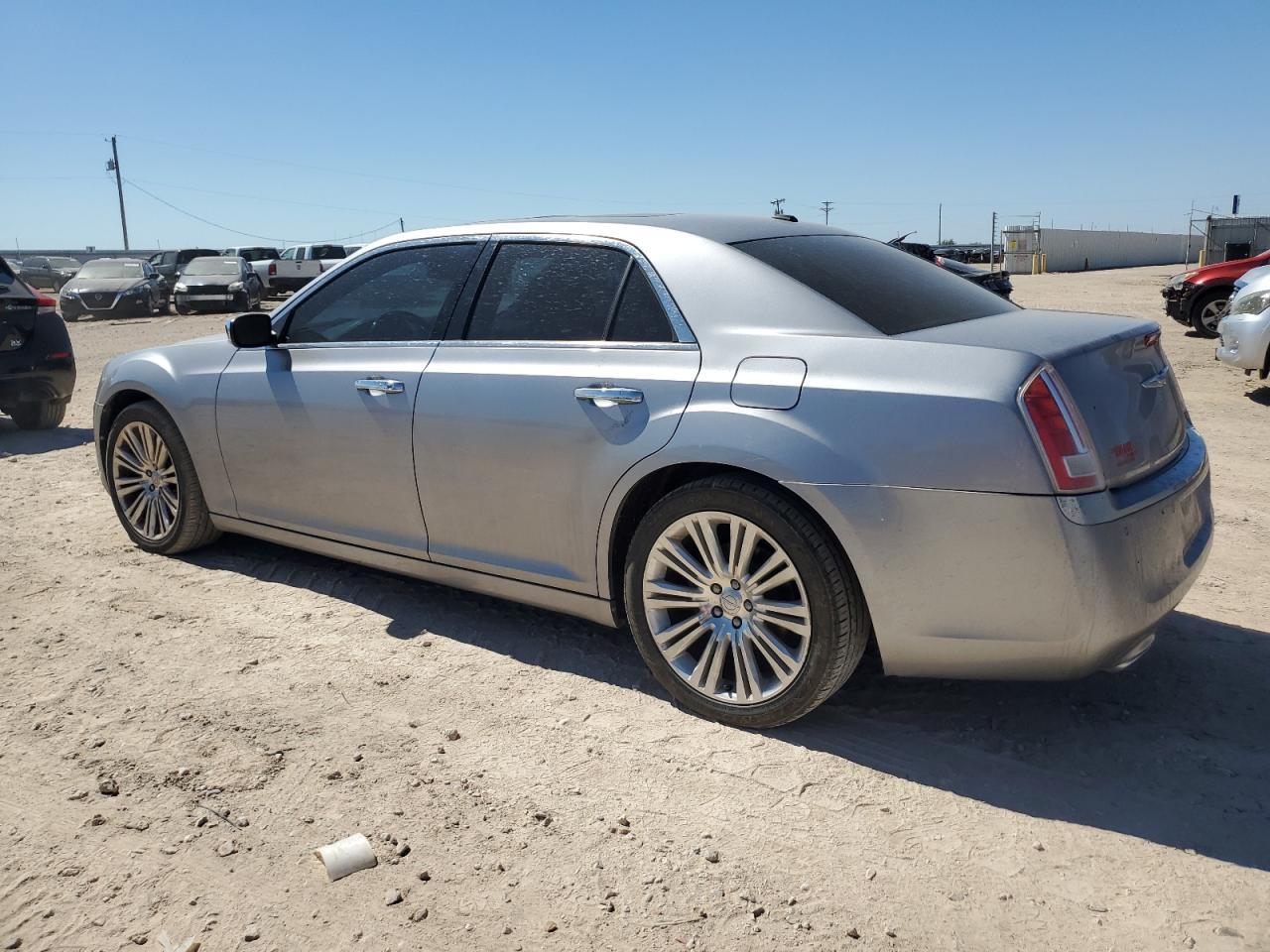 VIN 2C3CCAET3DH652727 2013 CHRYSLER 300 no.2