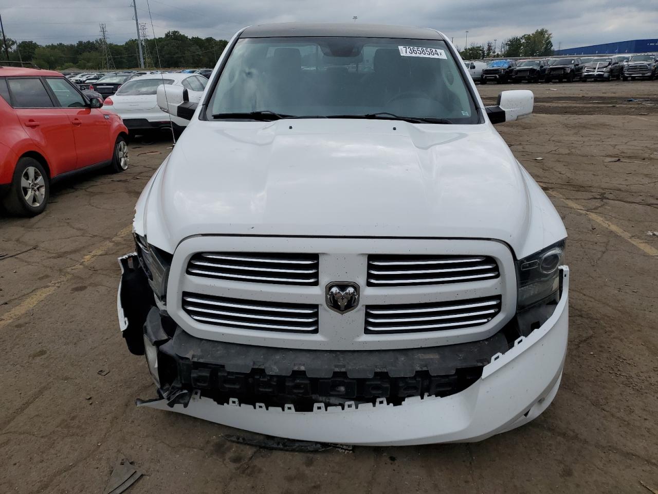 1C6RR7MT3ES352549 2014 Ram 1500 Sport