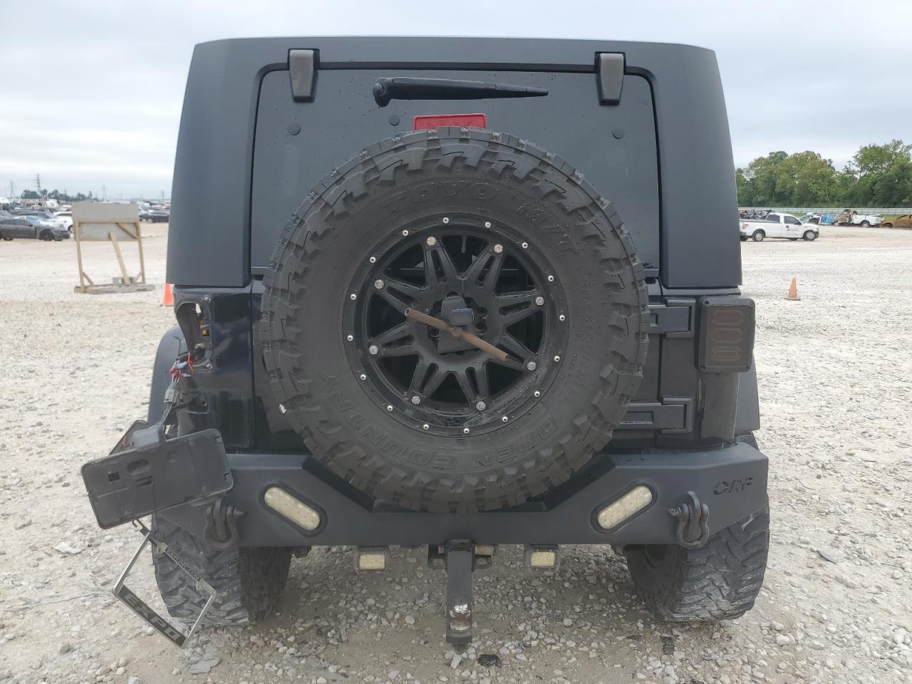 1J4HA5H10AL171030 2010 Jeep Wrangler Unlimited Sahara