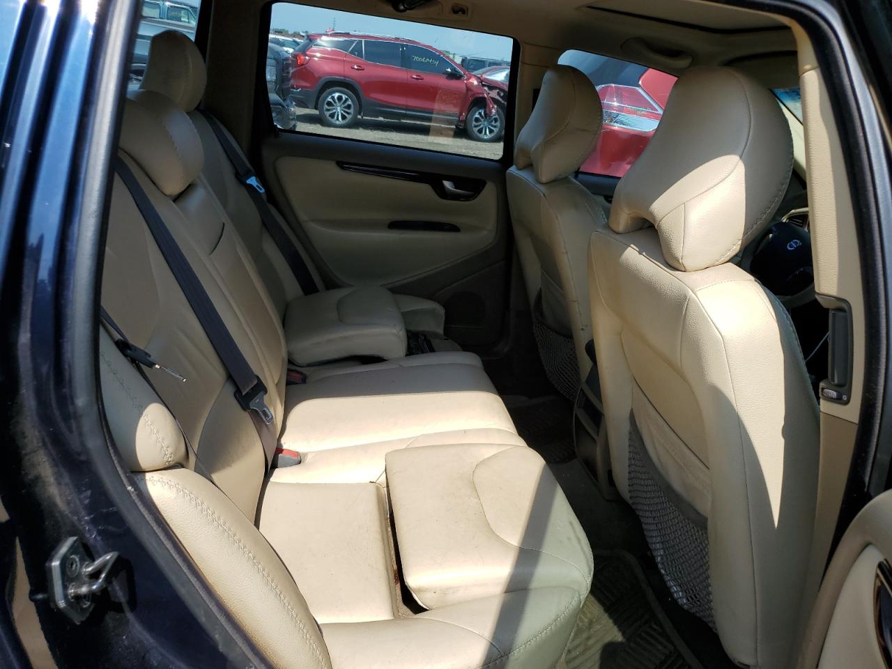 2001 Volvo V70 Xc VIN: YV1SZ58D711008931 Lot: 69855214