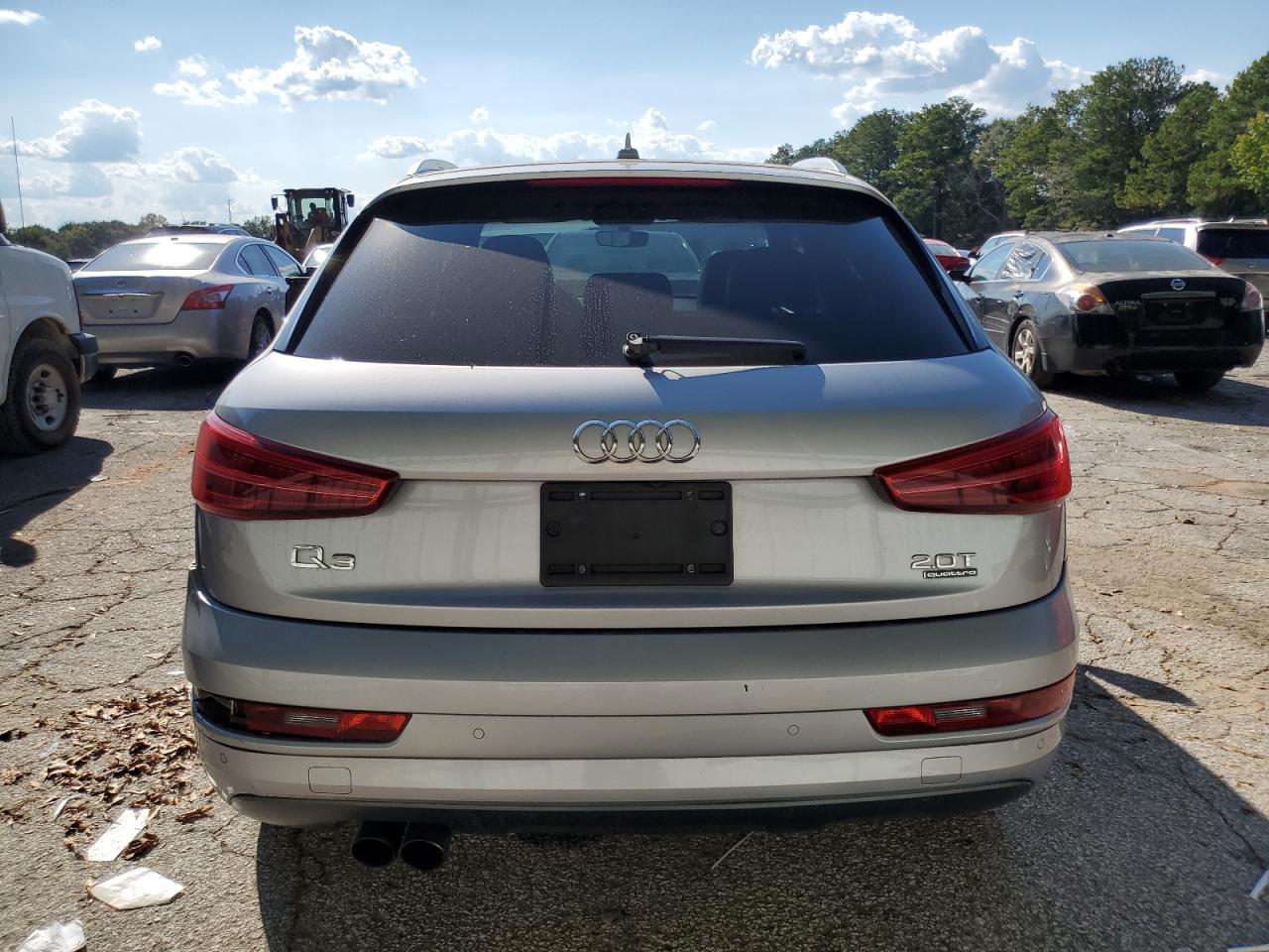 WA1ECCFS1JR013600 2018 Audi Q3 Premium