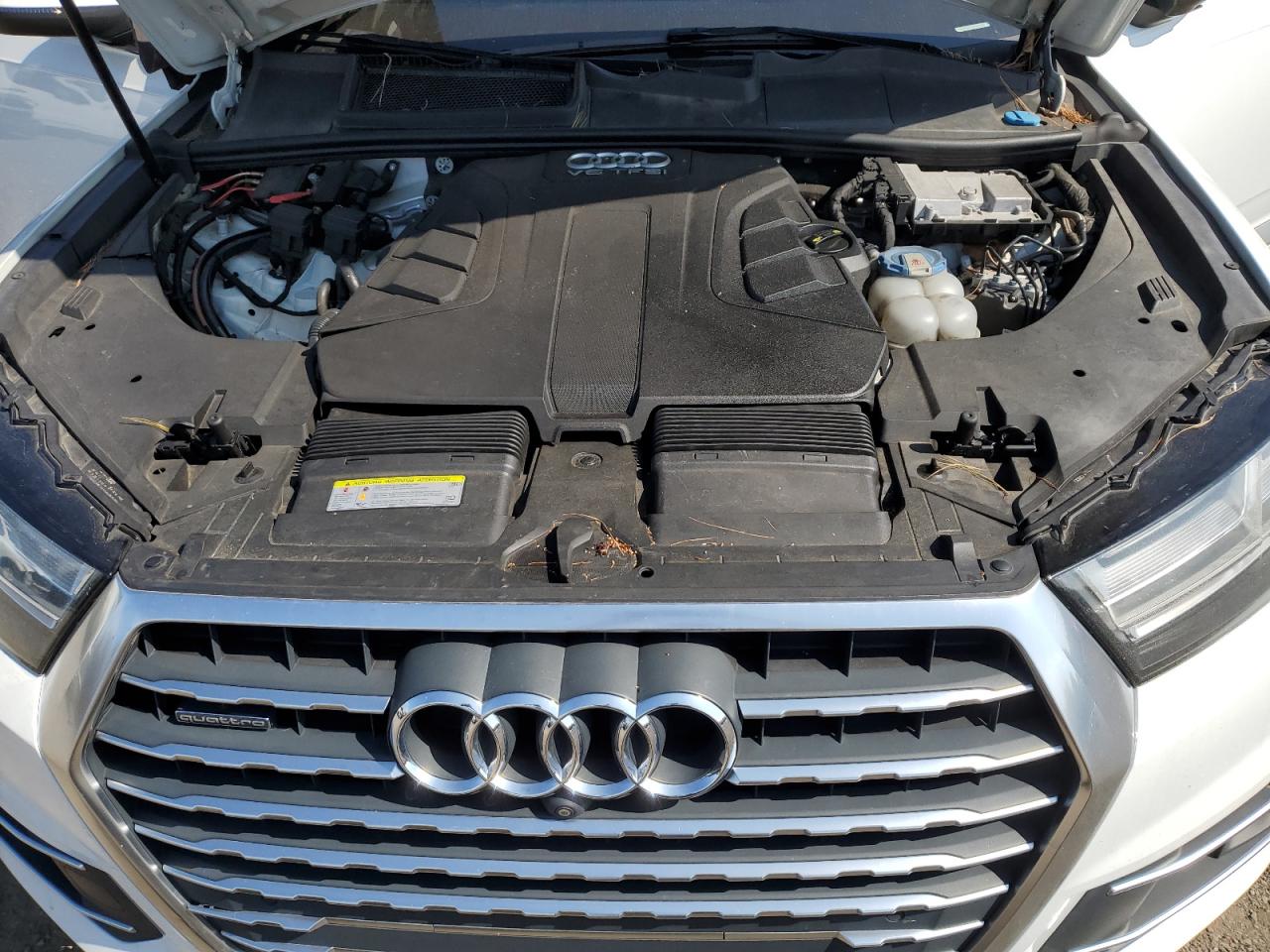 WA1VAAF72HD002487 2017 Audi Q7 Prestige