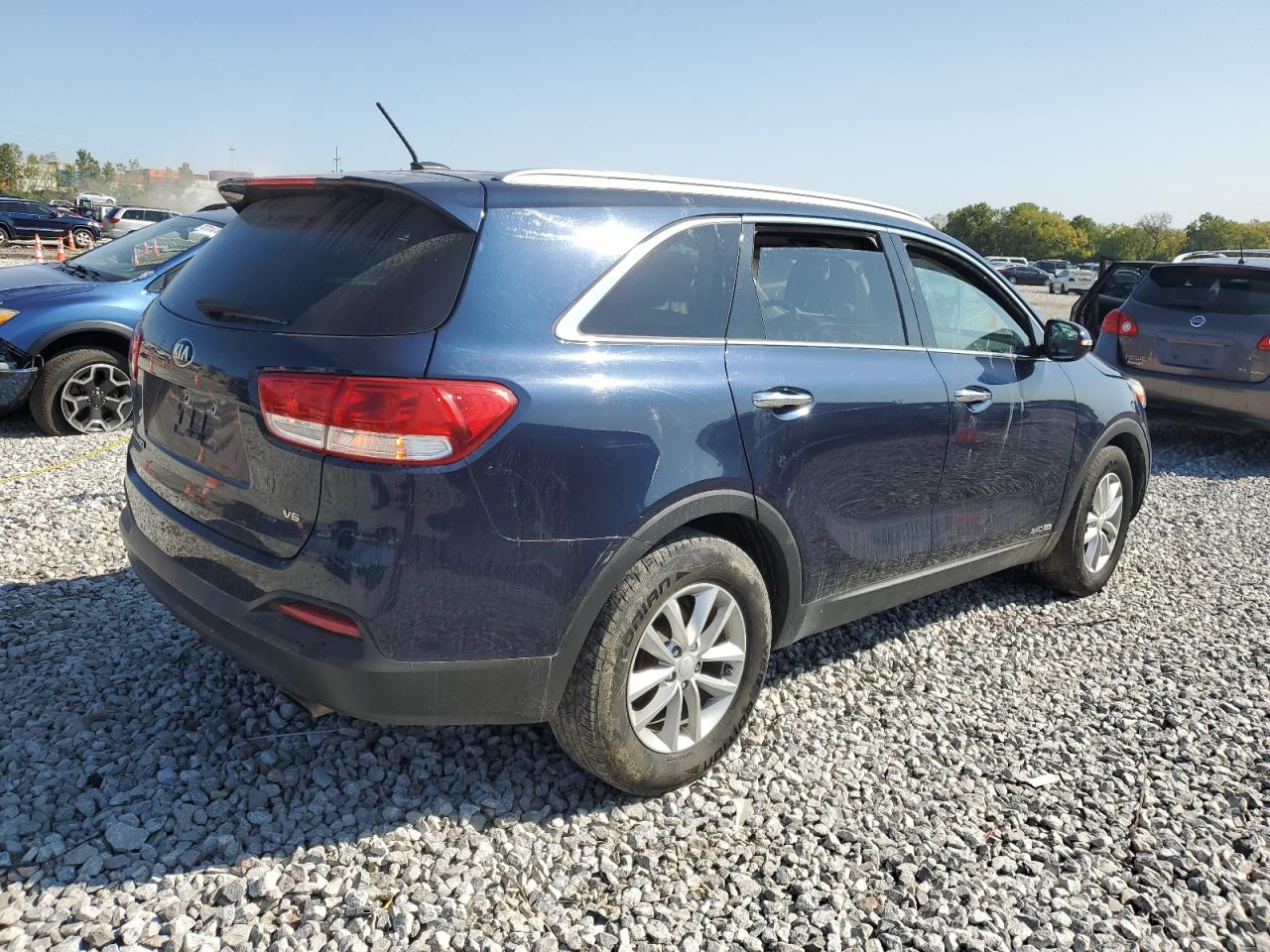 2017 Kia Sorento - Image 3