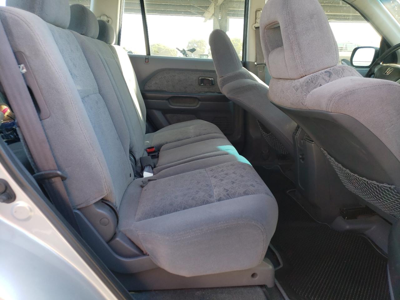 2004 Honda Pilot Lx VIN: 2HKYF18184H604165 Lot: 72762254