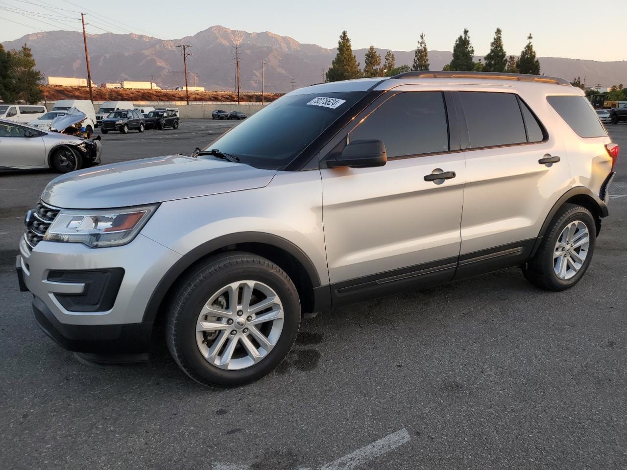 1FM5K7B88HGE38579 2017 FORD EXPLORER - Image 1