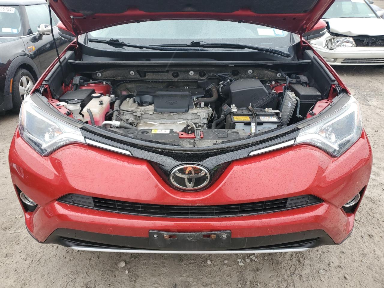 JTMRFREV6HJ110751 2017 Toyota Rav4 Xle